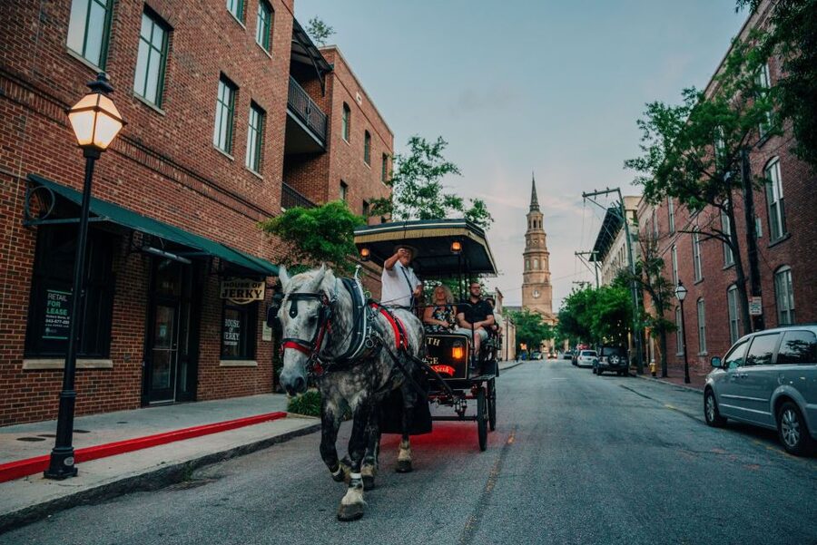 Charleston: Haunted Carriage Evening Tour - A spooky introduction to Charleston by carriage