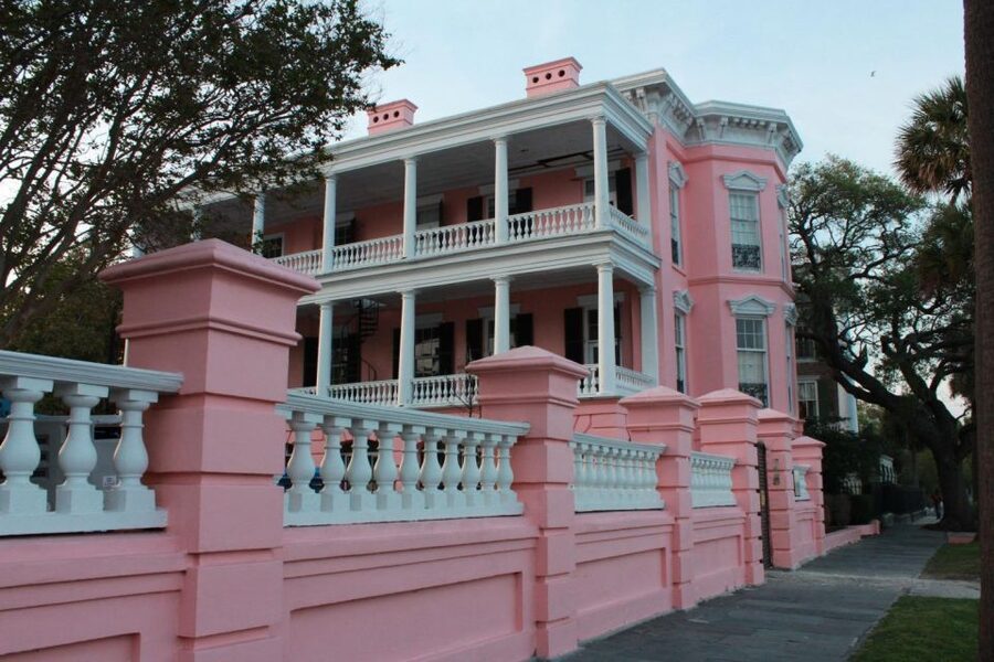 Charleston: Historic City Highlights Guided Bus Tour - Who will get the most from this tour