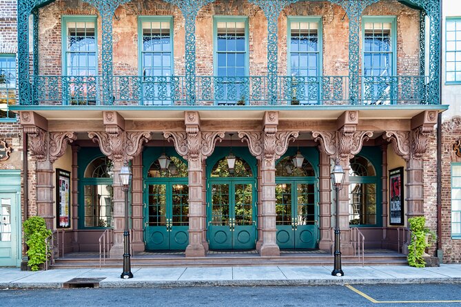 Charleston historical walking tour with a Professor of History at The Citadel - Starting at the Mills House and Dock Street Theater