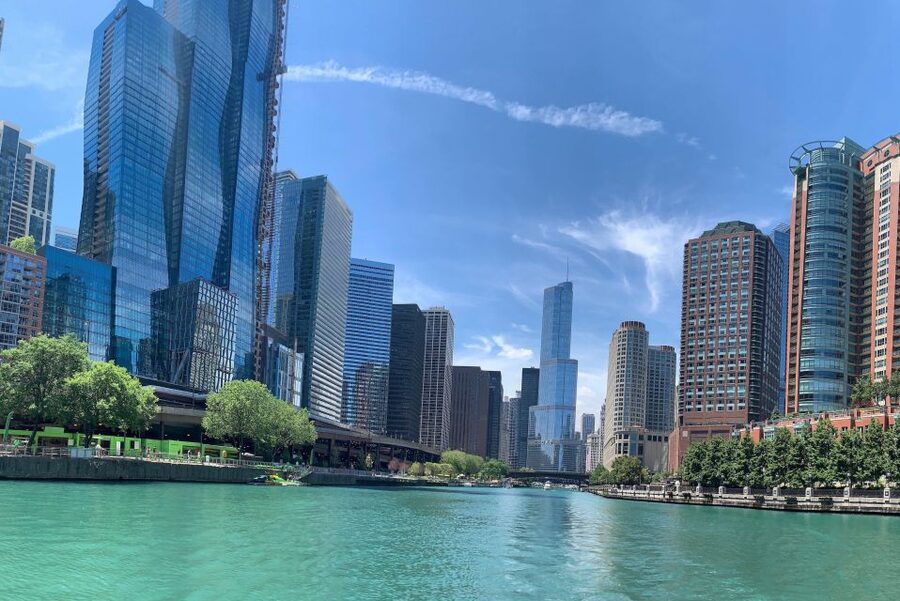Chicago: 1.5-Hour Lake and River Architecture Cruise - Lake Michigan opens up the city