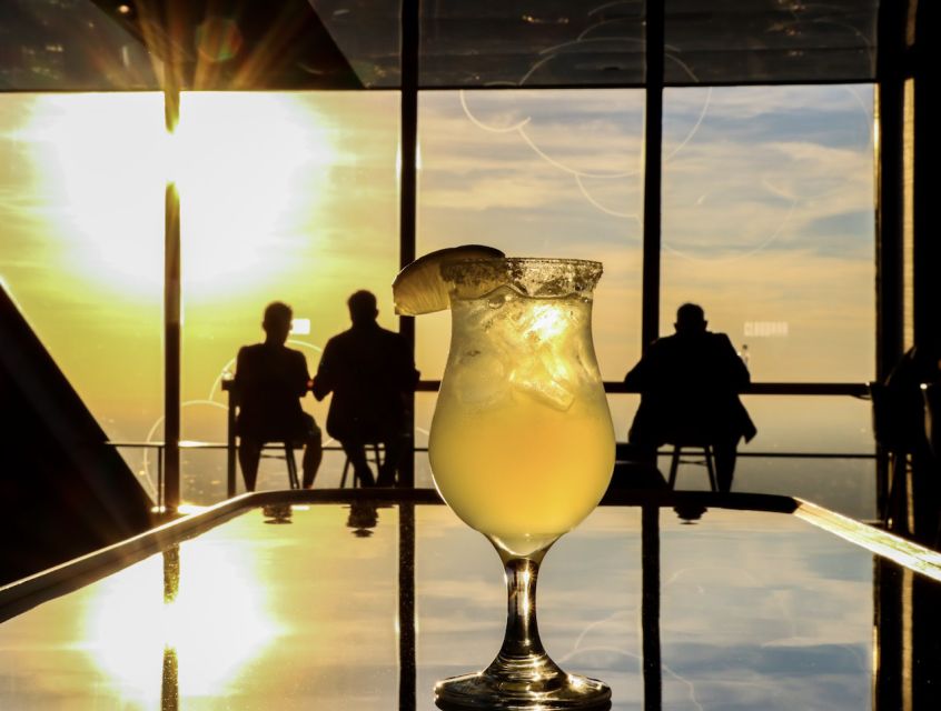 Chicago: 360 Chicago Observation Deck Sip and View Ticket - Choosing the best time for your visit