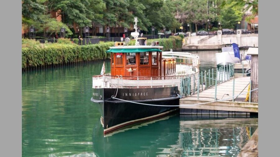 Chicago: Architecture Boat Tour with Drinks - The first look at Chicago’s central towers