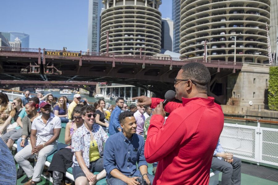 Chicago: Architecture Center Cruise on Chicago's First Lady - Why this cruise is different from a basic river ride