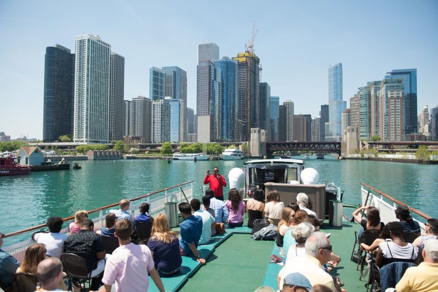 Chicago: Architecture Center Cruise on Chicago's First Lady - The guides make or break the 90 minutes