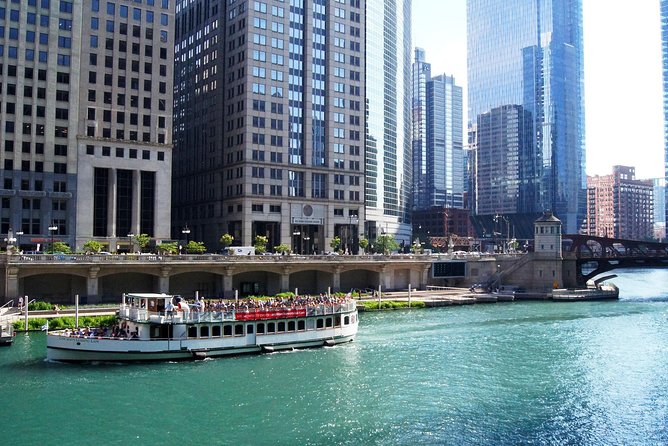 Chicago Architecture Center River Cruise aboard First Lady - Marina City, the city within the city