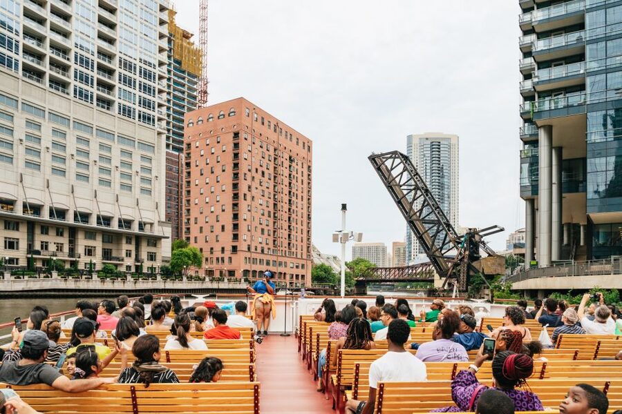 Chicago: Architecture River Cruise Skip-the-Ticket Line - Small details that make the outing better