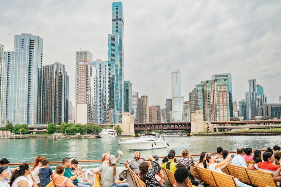 Chicago: Architecture River Cruise Skip-the-Ticket Line - How much value do you get for $39?