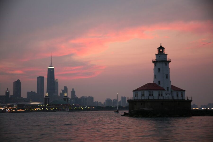 Chicago by Night River and Lake Cruise - Key points at a glance