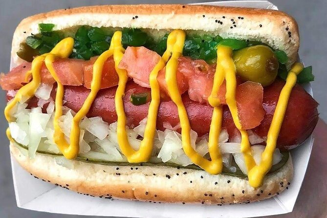 Chicago Favorites Ultimate Food and Walking Tour - Italian beef brings the mess
