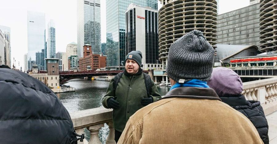 Chicago: Gangsters and Ghosts Guided Walking Tour - Death Alley and the limits of true-crime storytelling