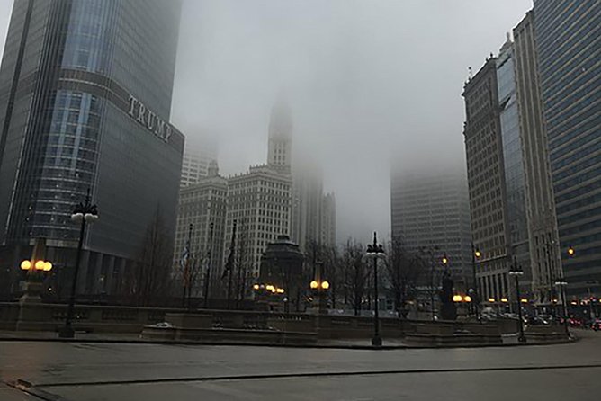 Chicago: Gangsters and Ghosts Walking Tour - Millennium Park and the other face of Chicago