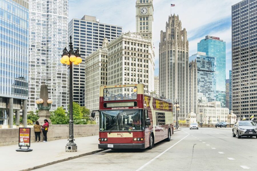 Chicago: Hop-on Hop-off Sightseeing Tour by Open-top Bus - From Willis Tower to Millennium Park