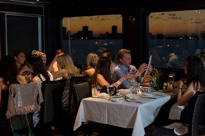 Chicago Premier Dinner Cruise on Lake Michigan - From dinner to DJ music and dancing