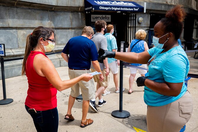 Chicago River 45-Minute Architecture Tour from Magnificent Mile - Lyric Opera and the river’s cultural side