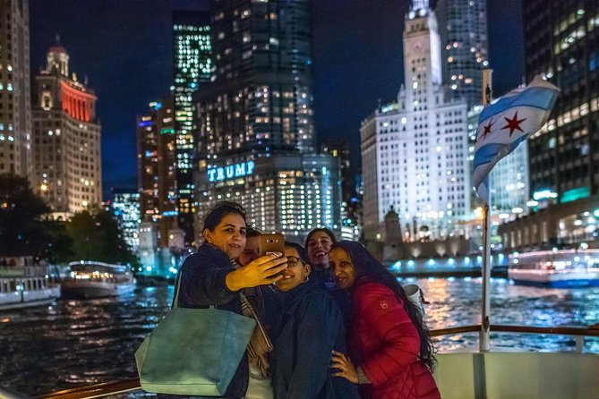 Chicago River 45-Minute Architecture Tour from Magnificent Mile - Willis Tower and the wider skyline
