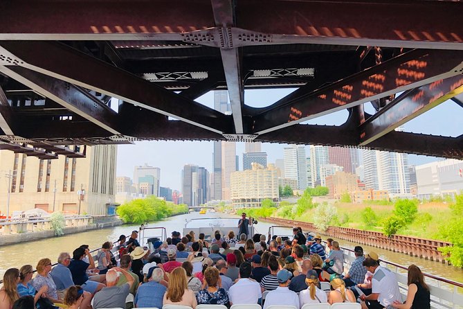 Chicago River 90-Minute Architecture Boat Tour - Merchandise Mart and the working river