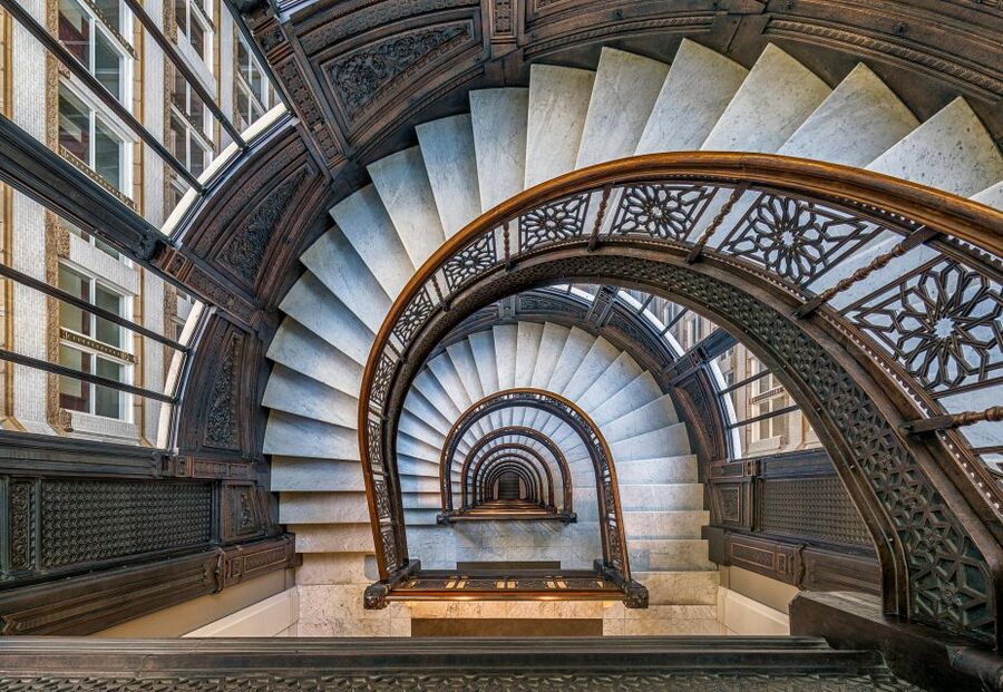 Chicago: Secret Interiors Architecture Walking Tour - Chicago Cultural Center and public grandeur
