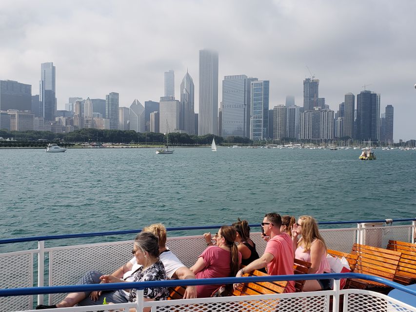 Chicago: Shoreline Lake Michigan Skyline Cruise - Practical booking advice for a smoother ride