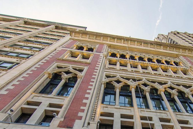 Chicago Walking Tour: Historic Treasures of Chicago - What the guides add to the experience