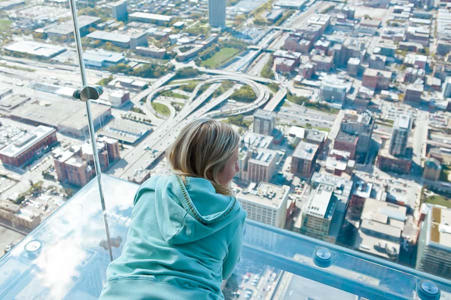 Chicago: Willis Tower Skydeck and The Ledge Ticket - Entering Willis Tower on South Wacker Boulevard