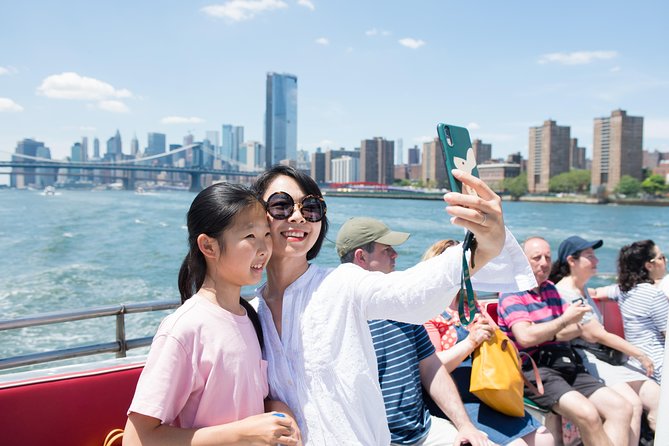 Circle Line: 2.5hr - Complete Manhattan Island Cruise - Live narration from guides who know how to hold a crowd