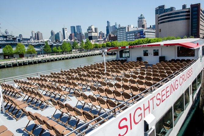 Circle Line: 2.5hr - Complete Manhattan Island Cruise - Standard seating, premium seating, and the outdoor deck