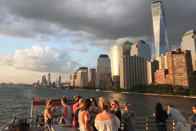 Circle Line: 2hr - New York City Harbor Lights Cruise - Brooklyn Bridge and the harbor loop