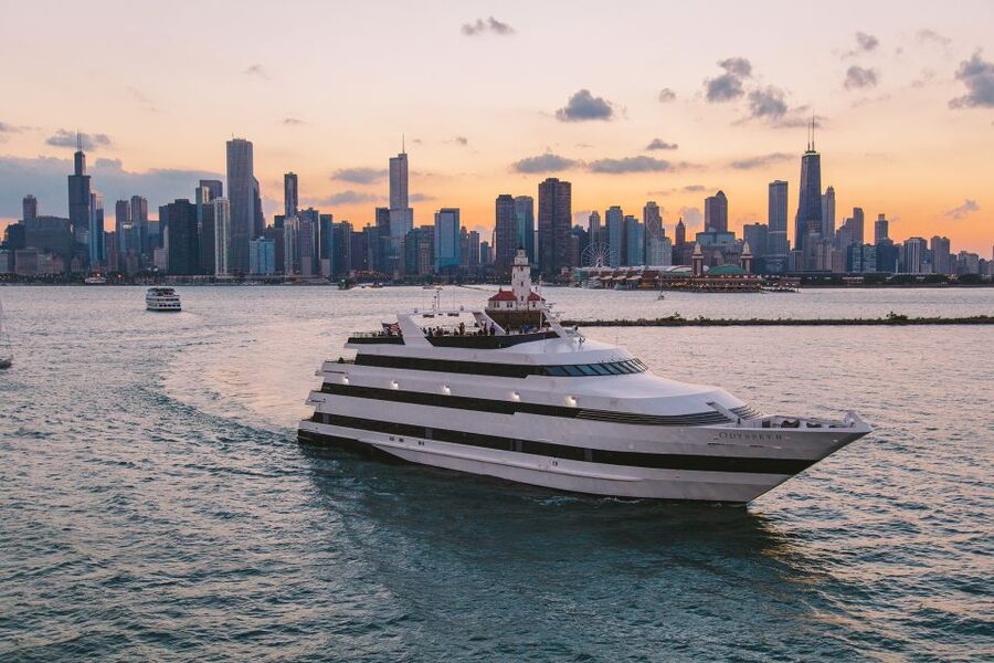 City Cruises Chicago: Premier Lunch or Dinner Cruise - Boarding the Odyssey at Navy Pier