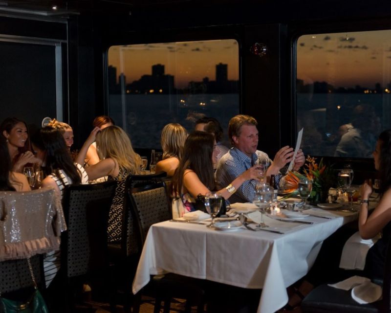 City Cruises Chicago: Premier Lunch or Dinner Cruise - Who will enjoy this Chicago cruise most?