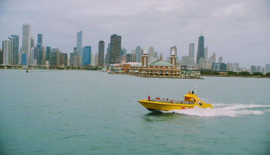 City Cruises Chicago: Seadog Lakefront Speedboat Ride - Spray, wind, music, and motion