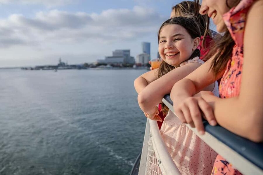 City Cruises San Diego: Best of the Bay Scenic Harbor Tour - Shelter Island, Point Loma, and the outer harbor