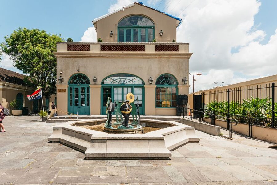 City Sightseeing New Orleans HOHO Bus Tour & Bookable Extras - Magazine Street and the Garden District