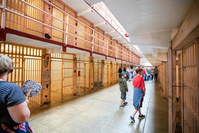 Combo Tour: Alcatraz Island and San Francisco Grand City Tour - The Pier 33 handoff needs your attention