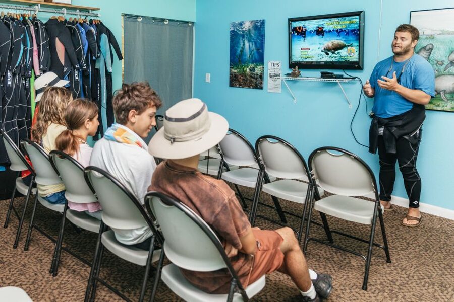 Crystal River: Manatee Snorkel Tour w/ In-Water Photographer - What the $87 price really covers