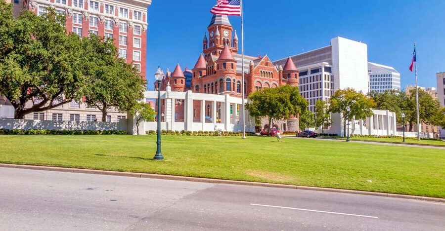 Dallas: JFK Assassination and Sixth Floor Museum Tour - The Sixth Floor Museum gives the event its evidence