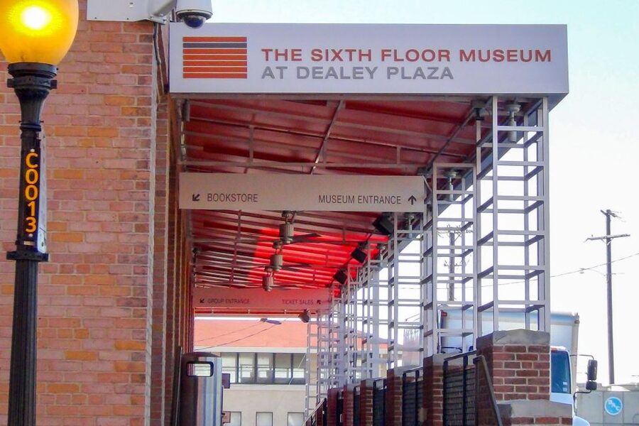 Dallas: JFK Assassination and Sixth Floor Museum Tour - How the conspiracy discussion is handled