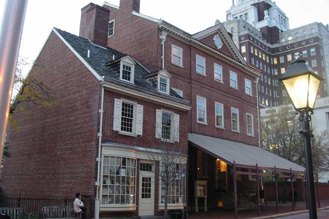 Dark Philly Adult Night Tour - The President’s House and Congress Hall
