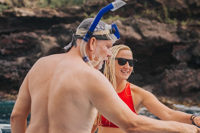 Deluxe Snorkel & Dolphin Watch Aboard a Luxury Catamaran from Kailua-Kona - Who should book this experience