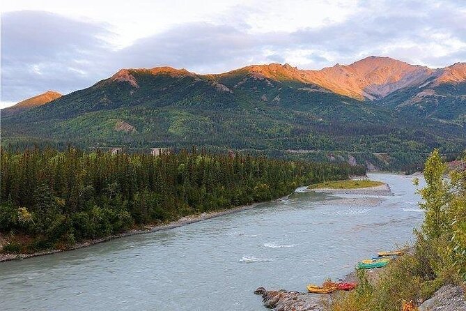 Denali Rafting Canyon Wave - Staying warm in a cold Alaskan river