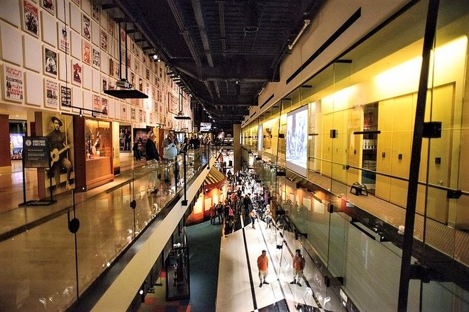 Discover Nashville City Tour with Entry to Ryman & Country Music Hall of Fame - How much of Nashville do you really see?