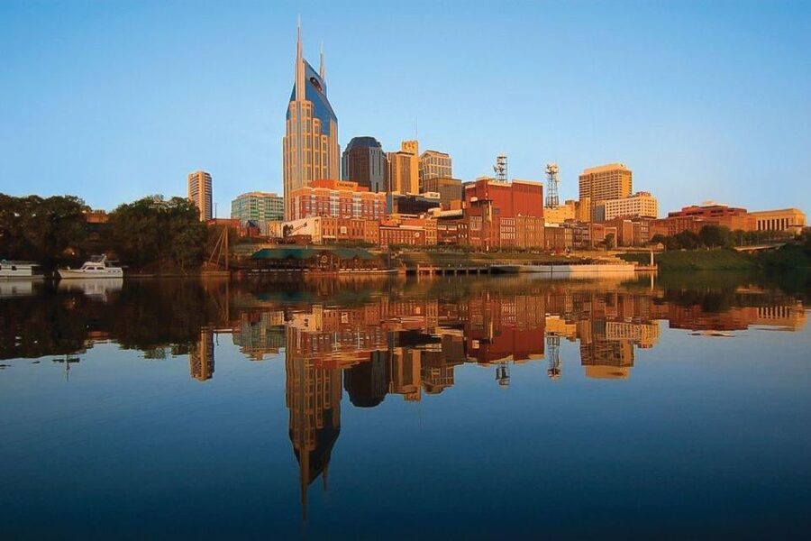Discover Nashville: Fully Narrated Half-Day City Tour - Downtown Nashville, from Riverfront Park to Honky Tonk Row