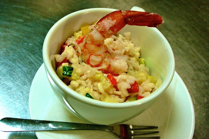 Downtown Charleston Food Tour - Stop three: traditional Lowcountry flavors