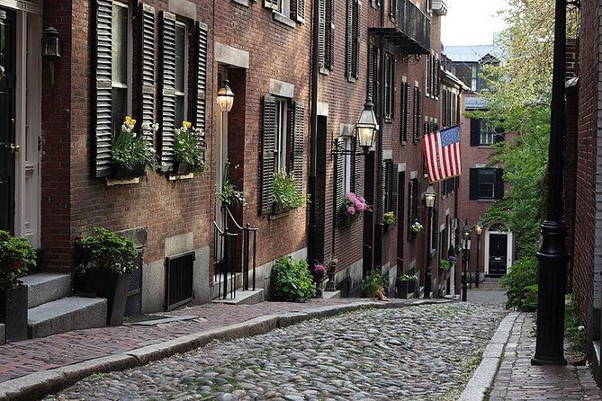 Downtown Freedom Trail, Beacon Hill & Back Bay Walking Tour - The Old State House and Boston’s revolutionary center