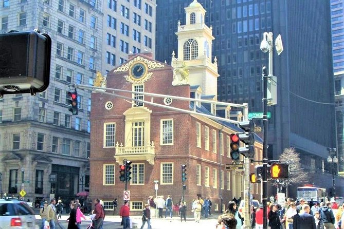 Downtown Freedom Trail, Beacon Hill & Back Bay Walking Tour - Boston Common and the Public Garden’s quieter pleasures
