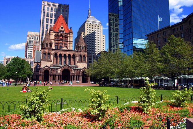 Downtown Freedom Trail, Beacon Hill & Back Bay Walking Tour - Beacon Hill, gas lamps, and Boston’s old upper class