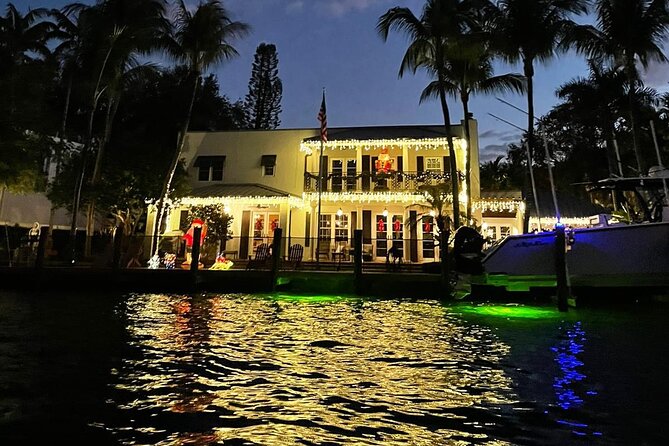 Evening Boat Cruise through Downtown Ft. Lauderdale - The first views: yachts, mansions, and downtown