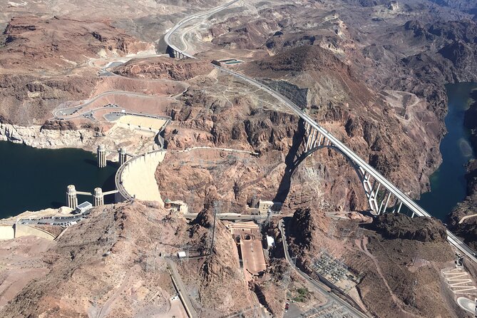Extended Grand Canyon West Rim Air-Only Helicopter Tour - The return over the Las Vegas Strip