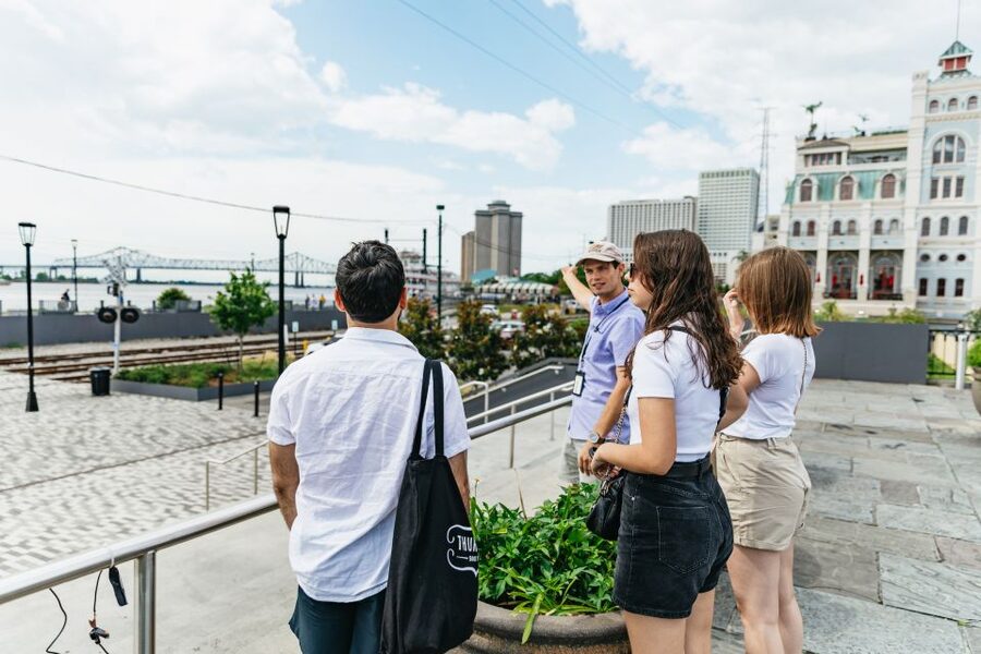 French Quarter Walking and Storytelling Tour - Why the small group matters