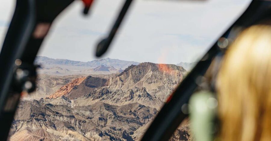 From Las Vegas: Grand Canyon Helicopter Tour with Champagne - From the Maverick base to the open desert
