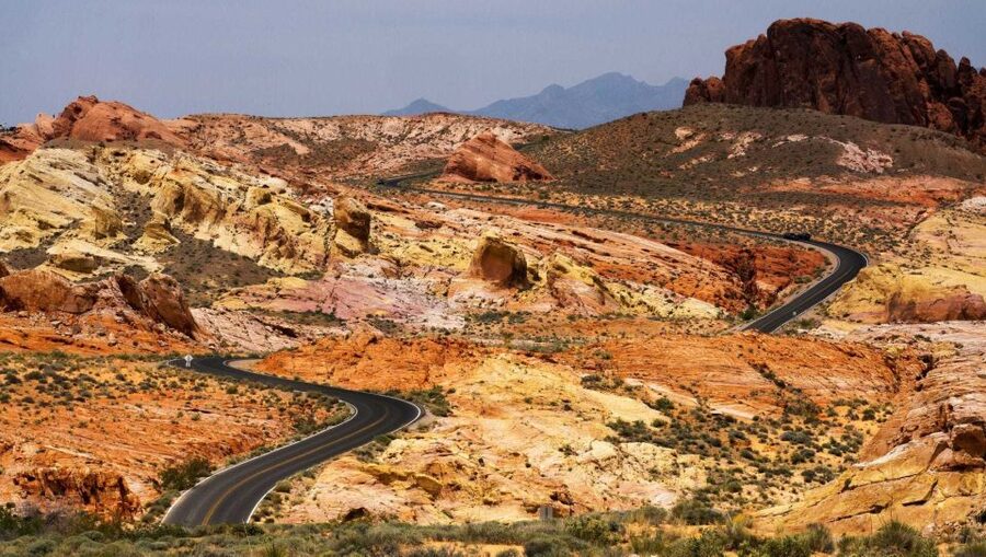 From Las Vegas: Valley of Fire State Park Tour - The ride from Las Vegas to the park